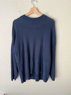 Free People Beach Navy Blue Knit Oversized Sweater Size Medium